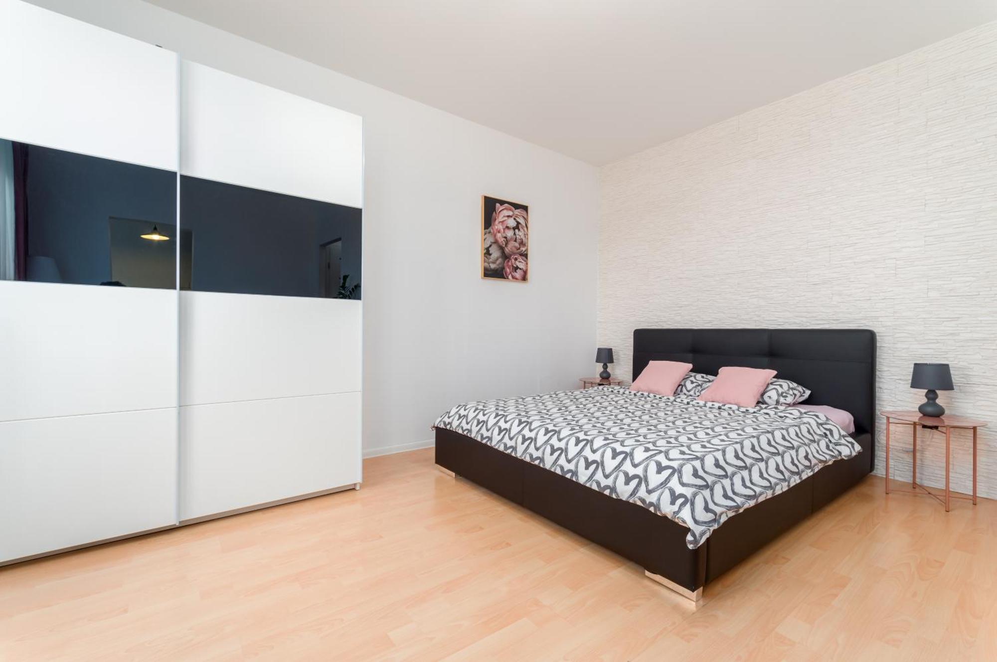 Millenium Apartment Self Check-In Faktura Rzeszów Buitenkant foto